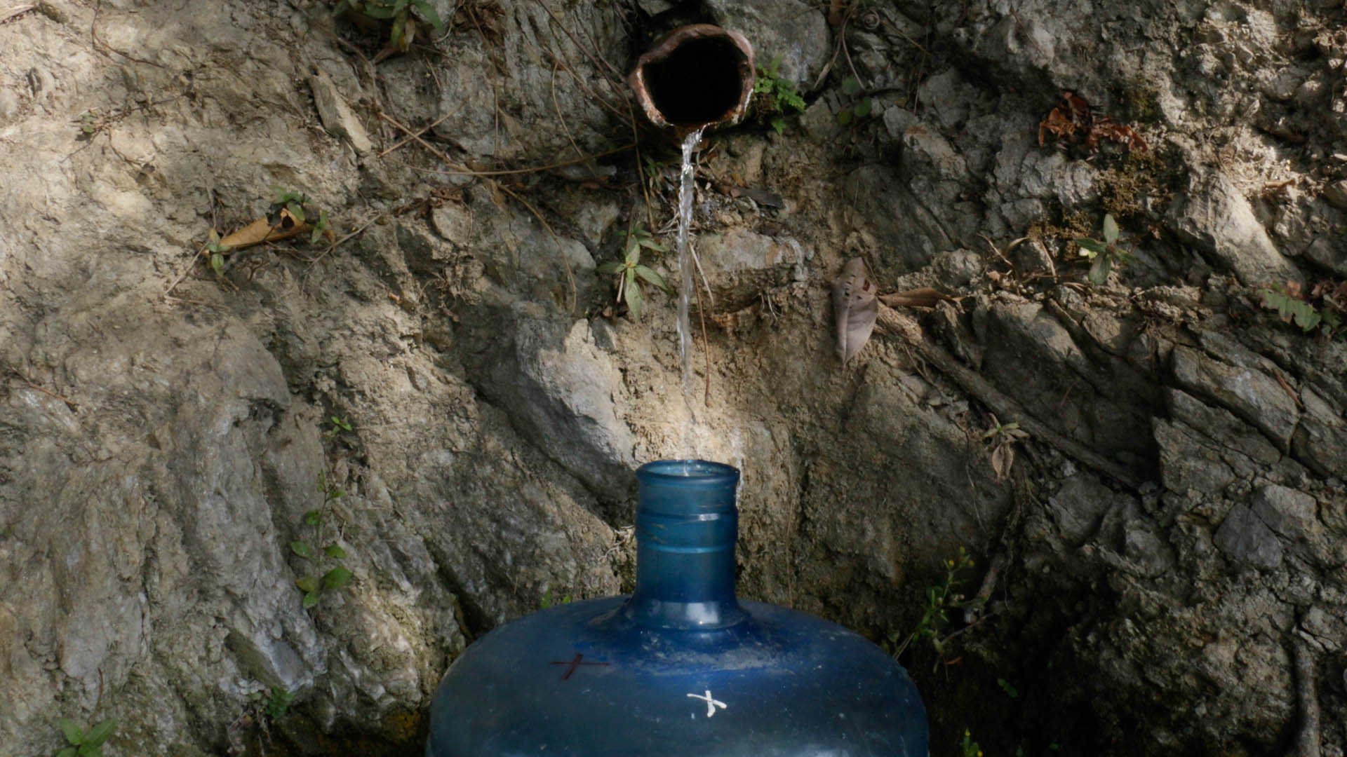 Agua Escasez Botellon
