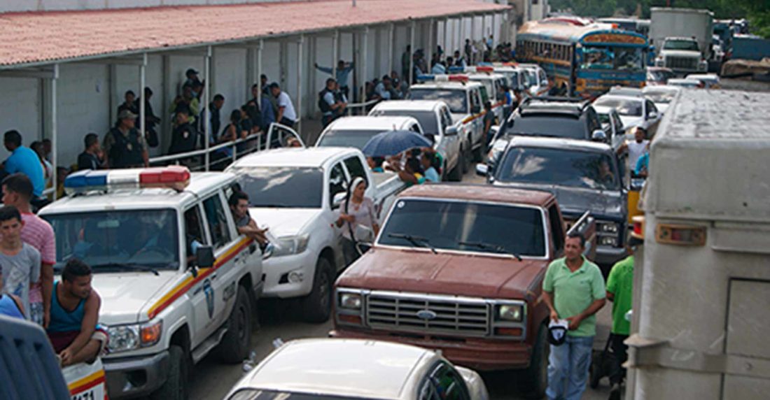 El Tren de Aragua tiene su capital en la cárcel de Tocorón, donde controla negocio de carros robados