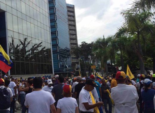 Oposición toma Caracas