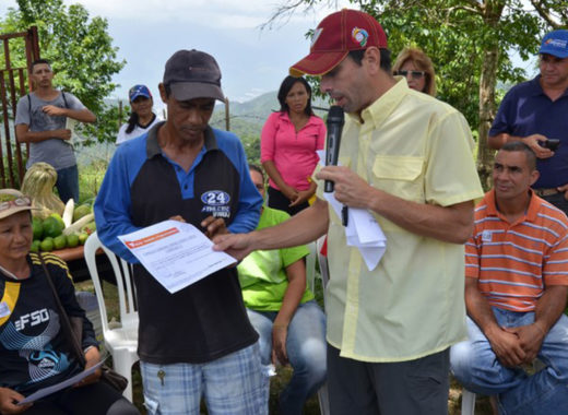 Capriles-en-Plaza-y-Zamora