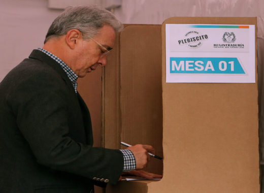 Alvaro Uribe plebiscito