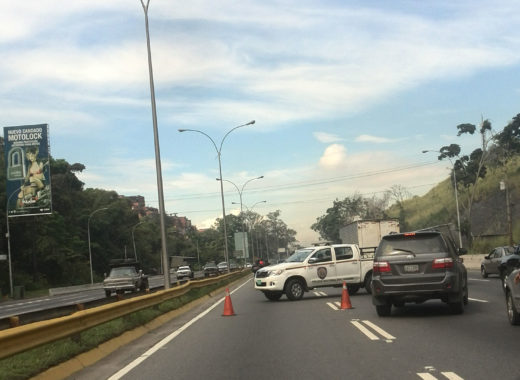 Puntos militares entorpecen acceso vial a Caracas