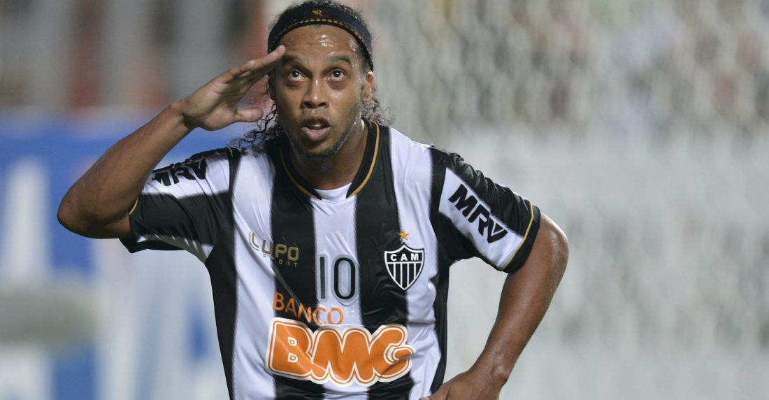 Ronaldinho, mago del balón con deudas y problemas con la Justicia