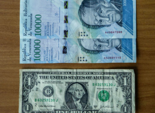 Bolívares dólares 4
