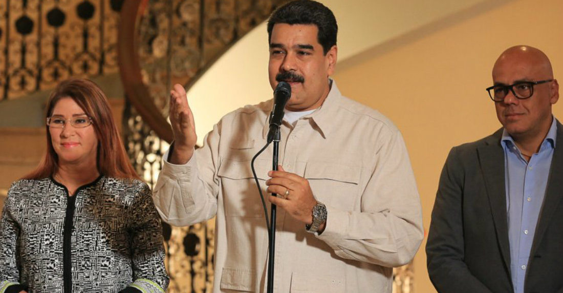 Maduro en Teatro Nacional