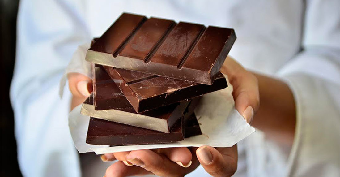 Receta fácil para preparar una tableta saludable de chocolate | Bienmesabe