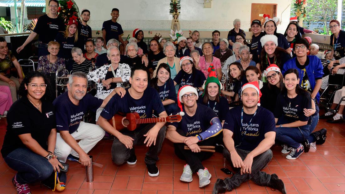 Foto: Trabajadores de Fundación Telefónica Movistar y Fundación Rebeldes con Gusto se unieron por segunda vez en el evento Comida Solidaria