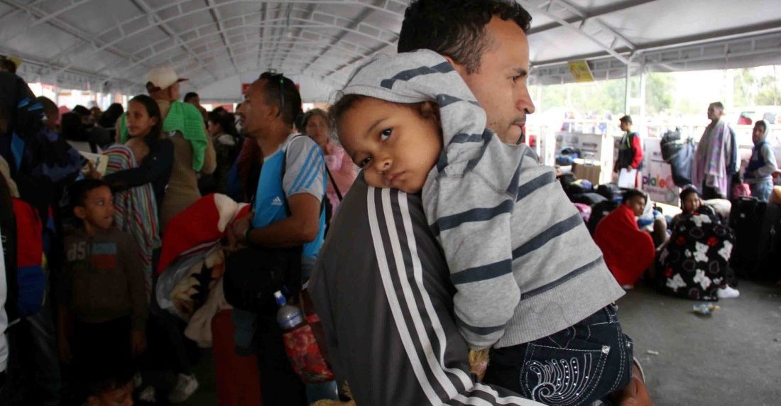 Bolivia ayudará a los niños venezolanos con familiares en el país