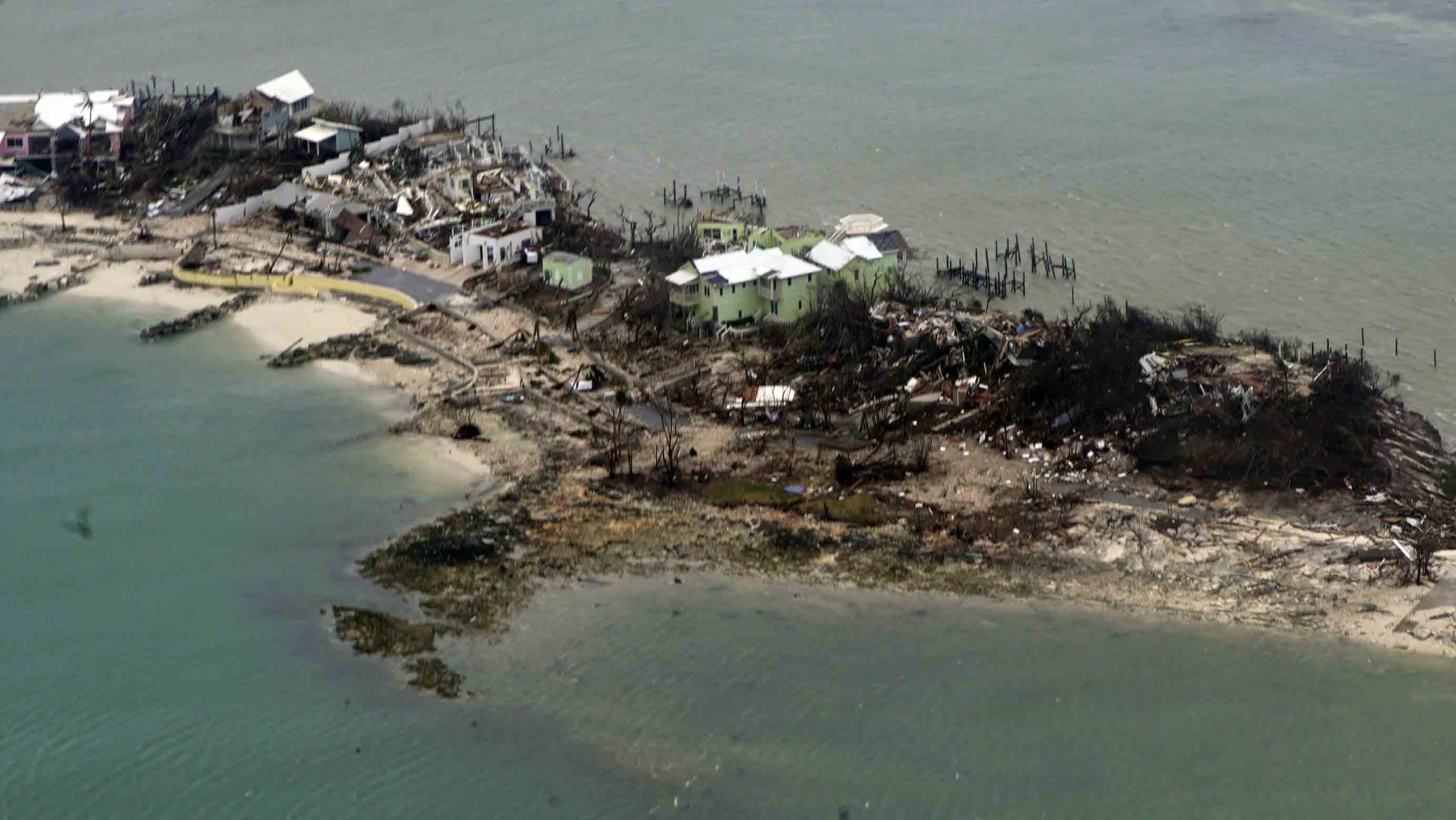 Dorian provoca catástrofe histórica en Bahamas, que espera ayuda humanitaria