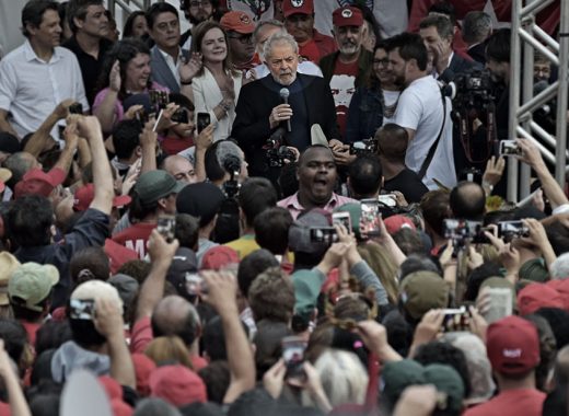 Lula sale de la cárcel