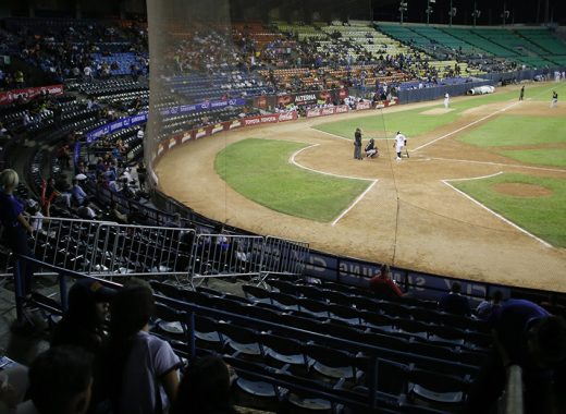 La crisis no interrumpirá al béisbol venezolano