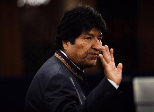 Bolivia entró el lunes en un vacío de poder e incertidumbre política tras la renuncia del presidente, Evo Morales