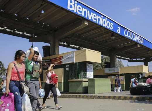 venezolanos en la frontera con Colombia