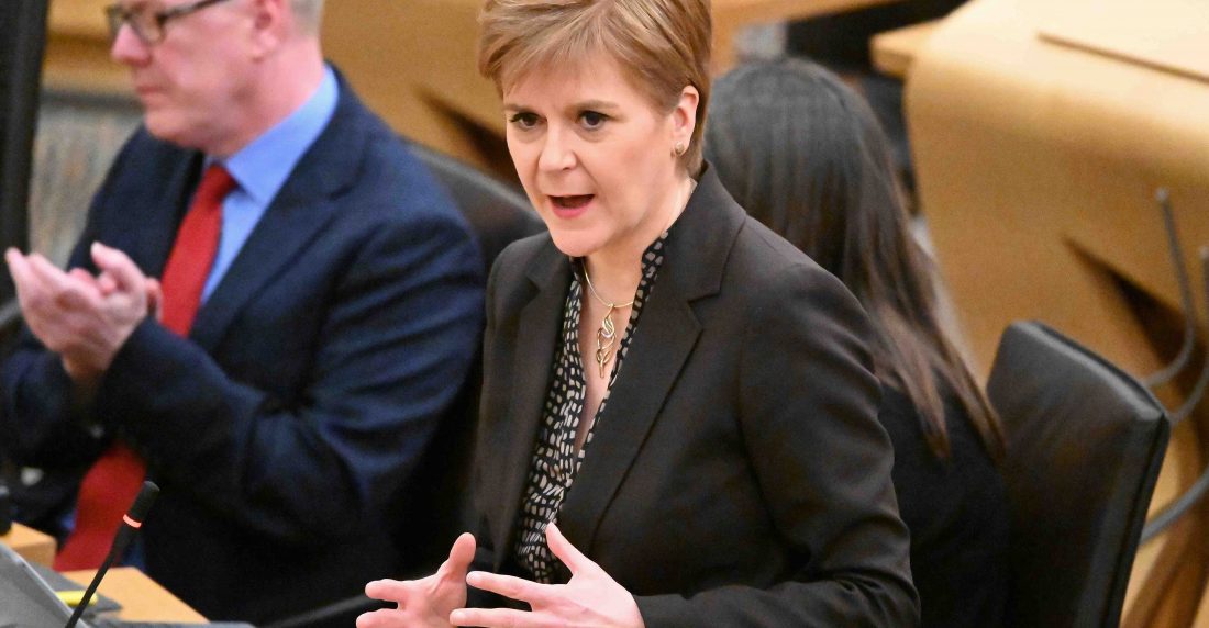 Nicola Sturgeon ministra principal de Escocia