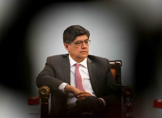 El canciller de Ecuador José Valencia