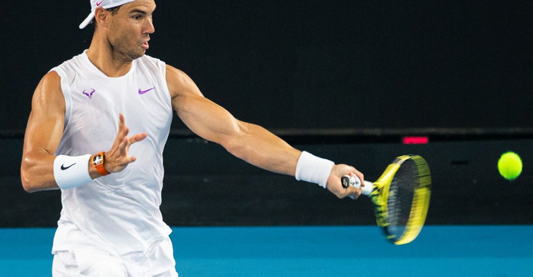 Nadal y Djokovic pelean por el número 1 en Australia