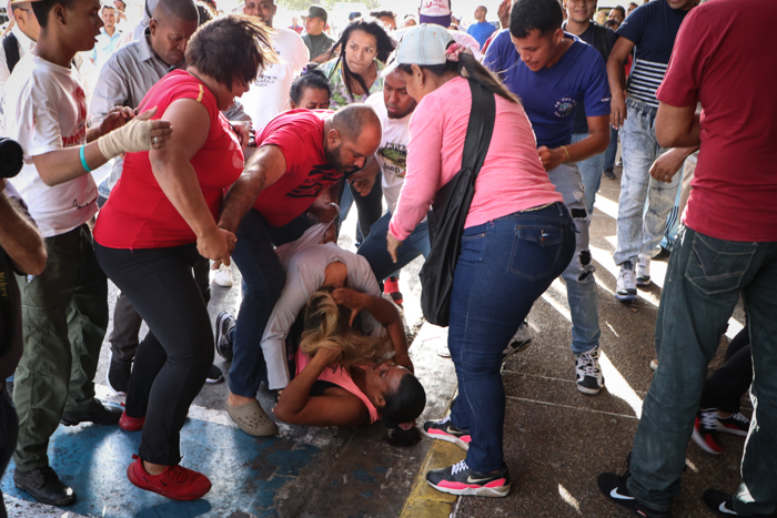 Violencia, ataques, seguidores de Maduro