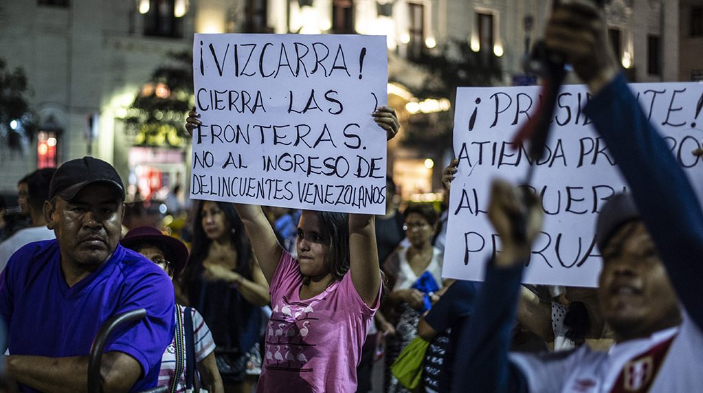 Peruanos protestan en Lima por migración de venezolanos