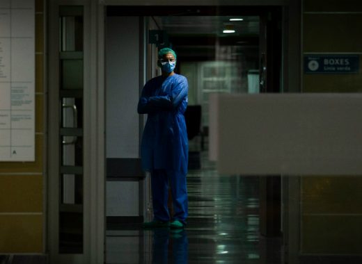 España reporta 769 muertos por coronavirus en un día. Foto: AFP