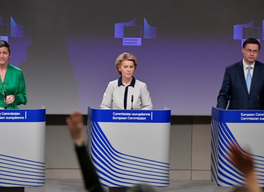 Unión Europea acuerda el cierre de fronteras por 30 días. Foto: AFP