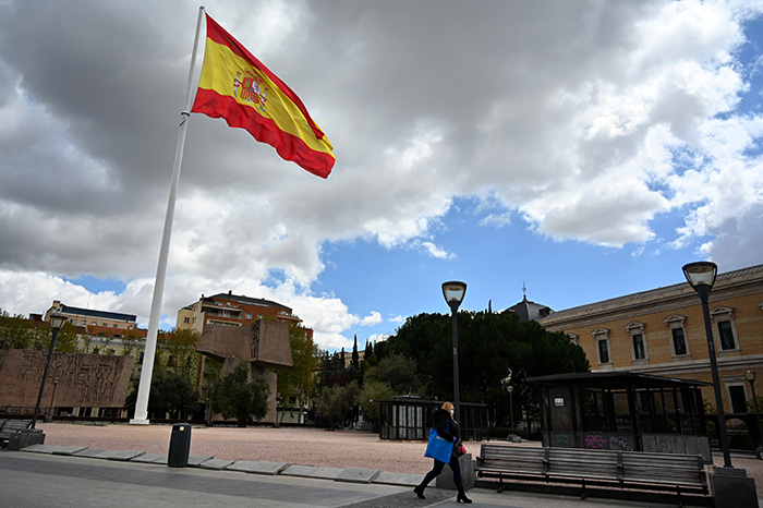 España lucha para volver a la normalidad reactivar su economía, tan golpeada por la pandemia muertes por coronavirus