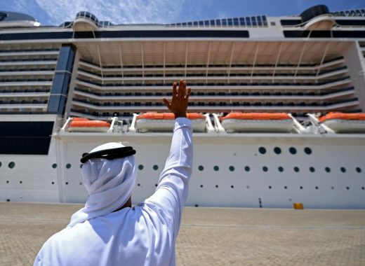 cruceros a la deriva llegan a Dubai