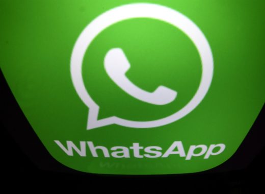 Whatsapp limita reenvío de mensajes para frenar desinformación sobre coronavirus. AFP