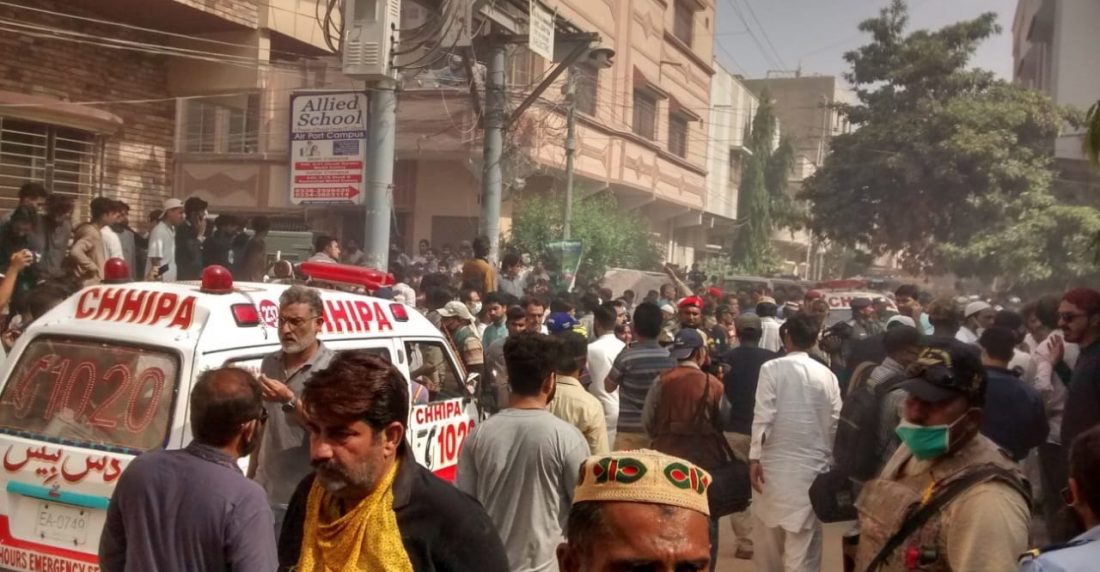 airbus se estrelló en zona residencal de karachi