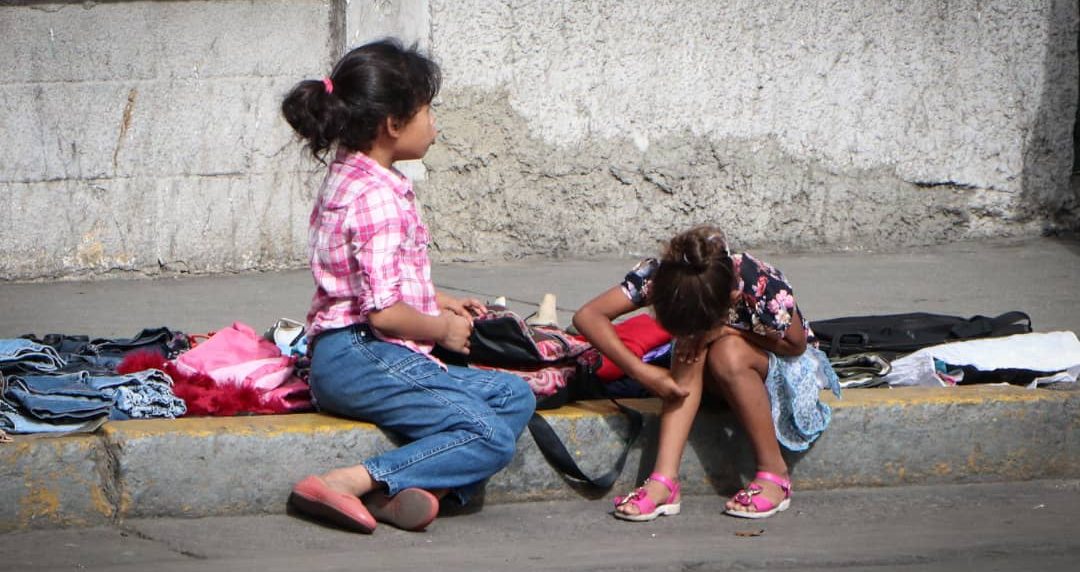 En América Latina generaciones enteras están bajo amenaza de más pobreza
