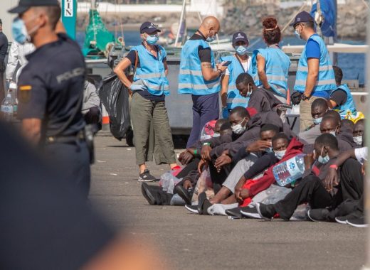 expulsión naufragio 8 migrantes murieron