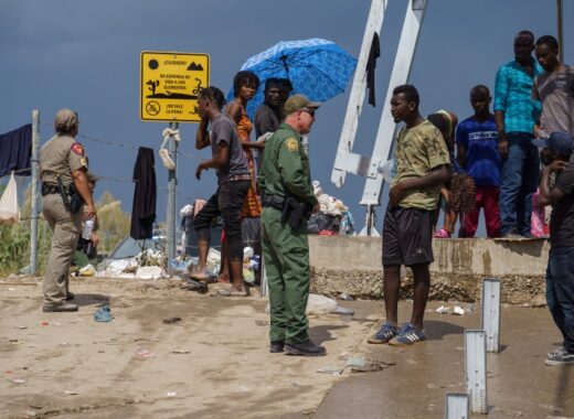 Migrantes haitianos entre México y EEUU