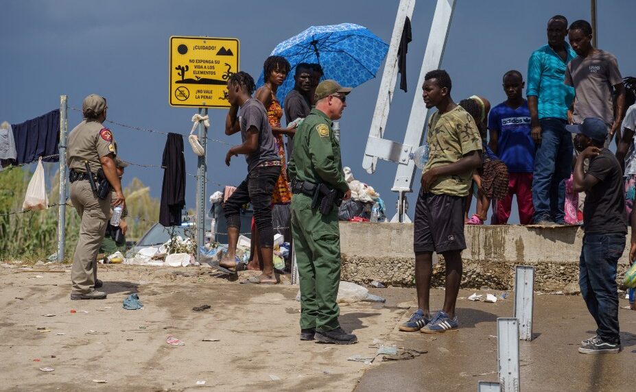 Migrantes haitianos entre México y EEUU