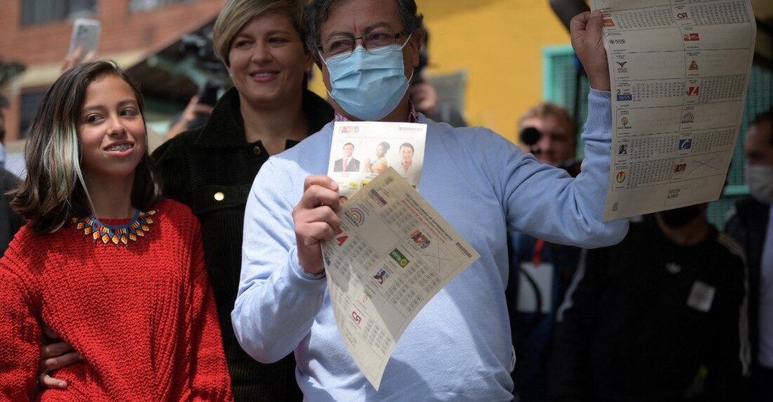 Gustavo Petro, favorito en Colombia, si gana, habrá cambios respecto a Guaidó