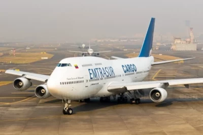 Avión de Emtrasur retenido en Argentina