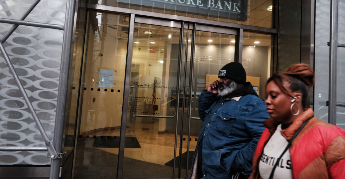 Caen bancos en EEUU y hay miedo
