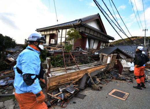 Japón cuenta 48 muertos por terremoto