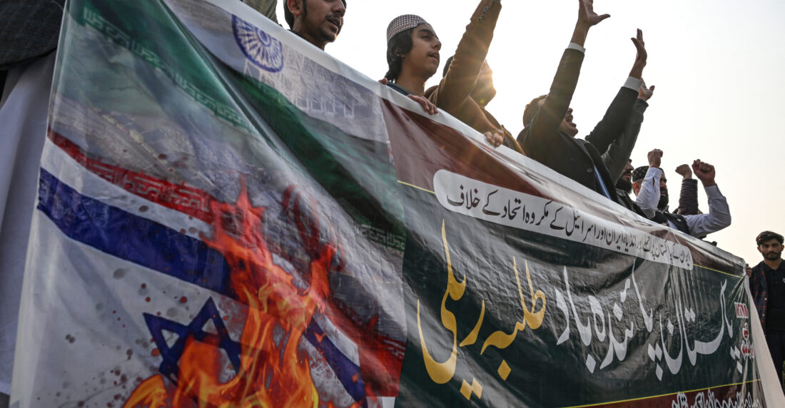 Pakistán e Irán ataques