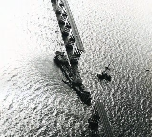 Puente sobre el lago