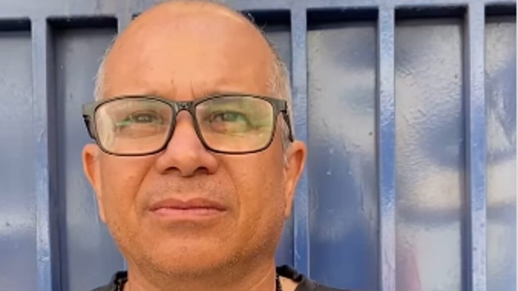 Deivis Agüero, de 56 años, es un venezolano migrante que se gana la vida en Chile como taxista de una aplicación. Recientemente fue agredido por una pasajera chilena que, además de abofetearlo, lo amenazó diciéndole que tenía un hierro.